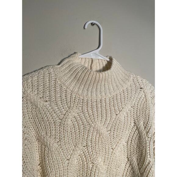 American Eagle Cream Cable Knit Oversized Turtleneck‎ Sweater Size XS - Picture 2 of 9
